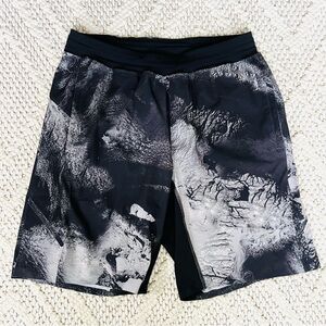 LULULEMON Athletica Run Response Shorts Mens MEDIUM EUC